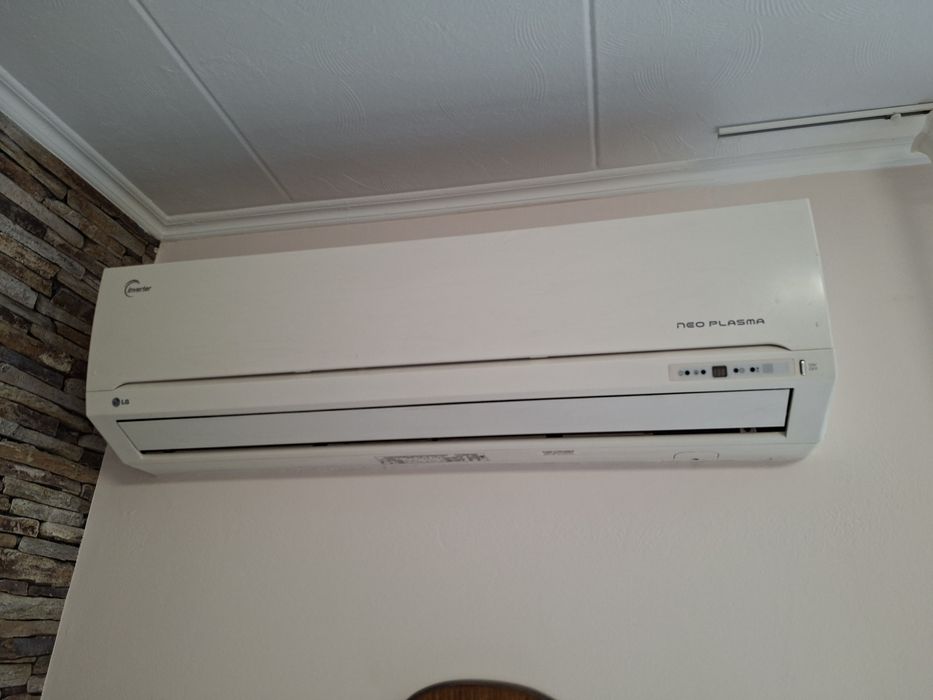 LG инверторен климатик 12000btu