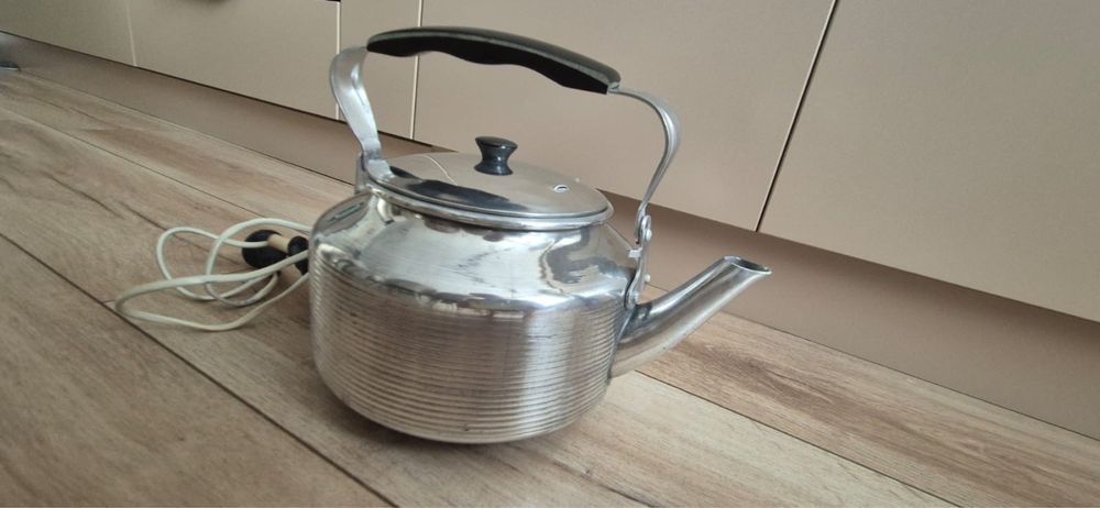 Продается чайник Электрический
