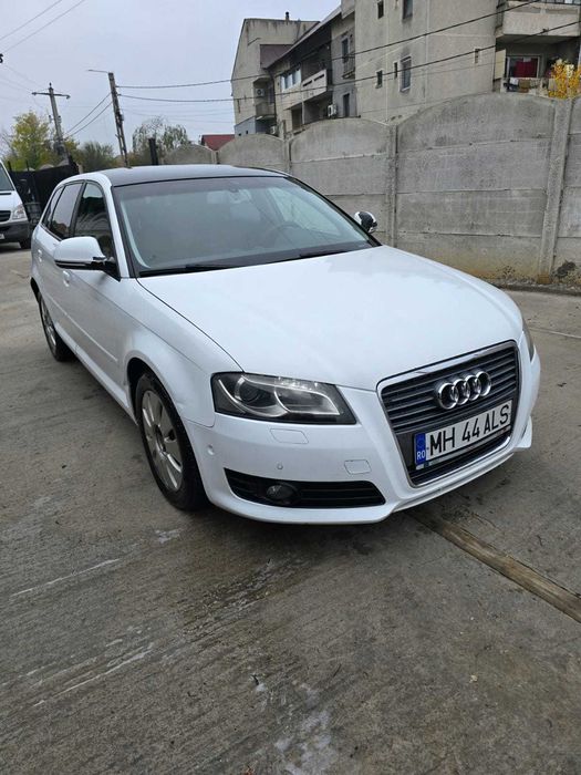 Vând Audi A3 2010