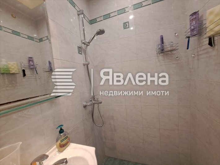 Прекрасен двустаен апартамент във Виница