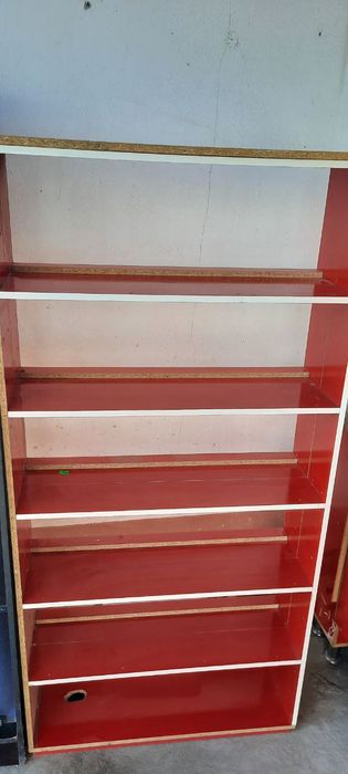 Магазинные полки