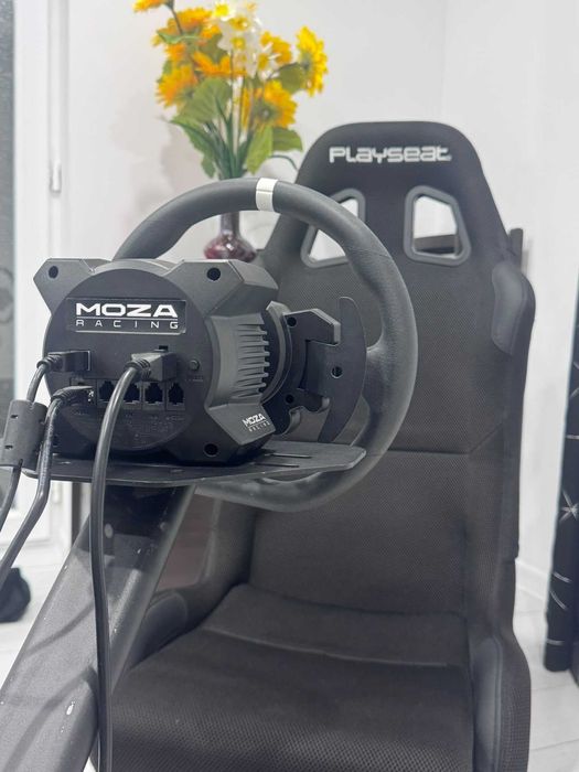 Volan Sim Racing MOZA R3 Direct Drive + Pedale SR-P Lite (PC) + Scaun PLAYSEAT (CA NOU)