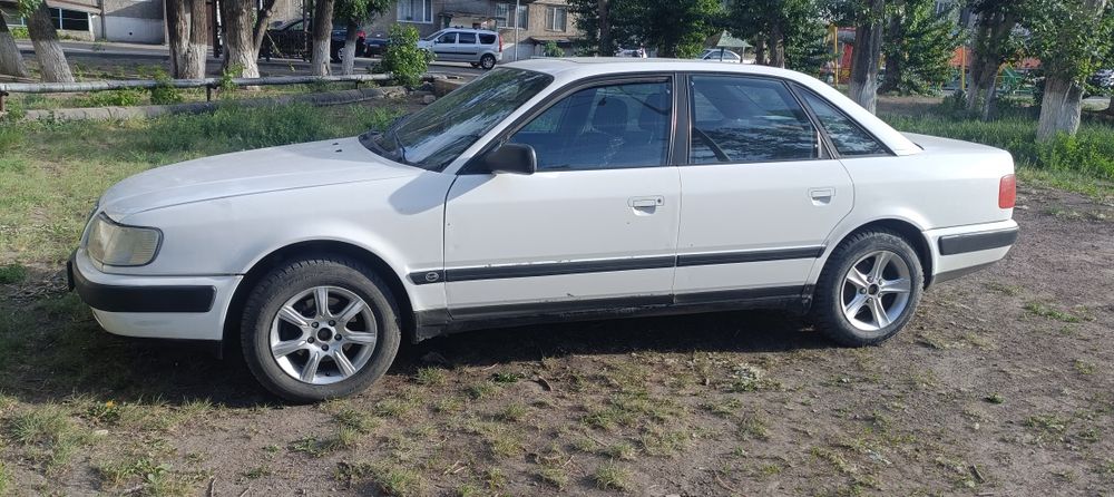 Продам Audi 100 C4