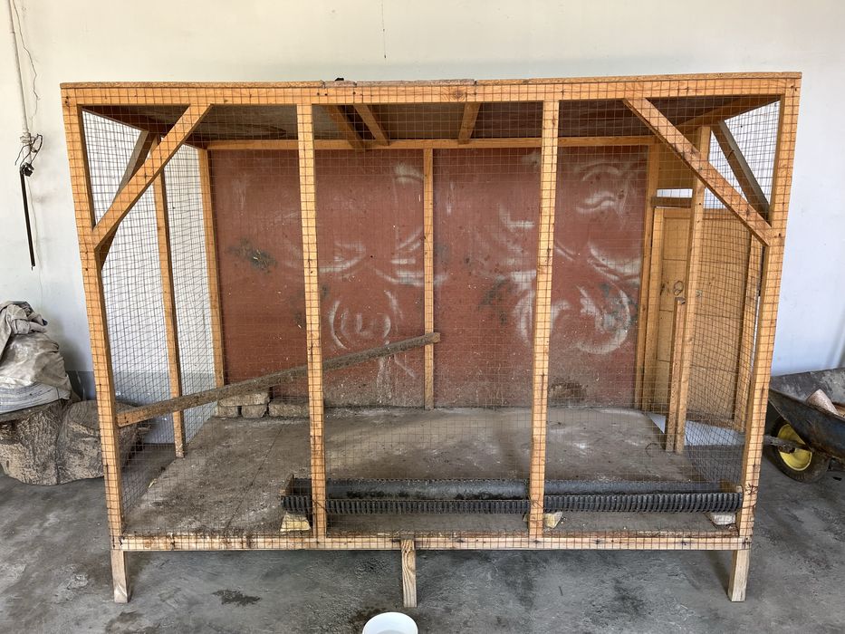 Tovuq katak 2.15ga bo’yi 1.75