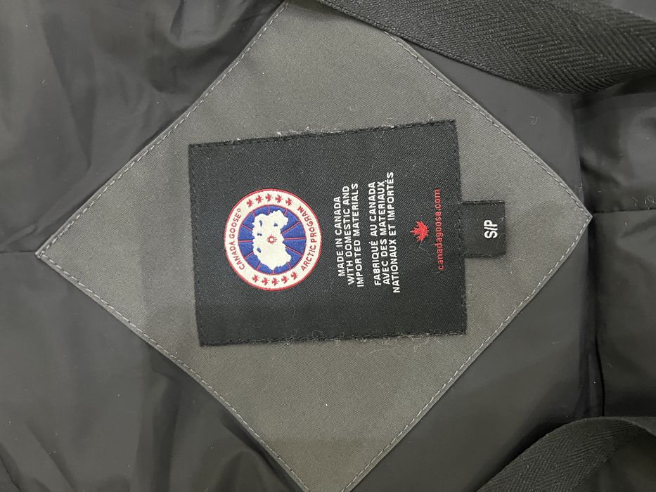 Зимняя куртка Canada Goose