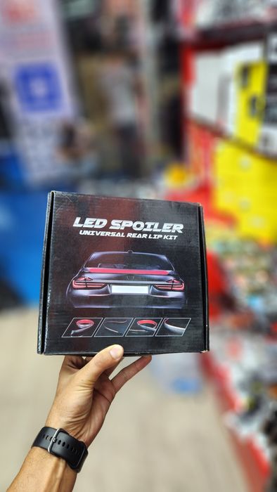 Led Spoiler universal.