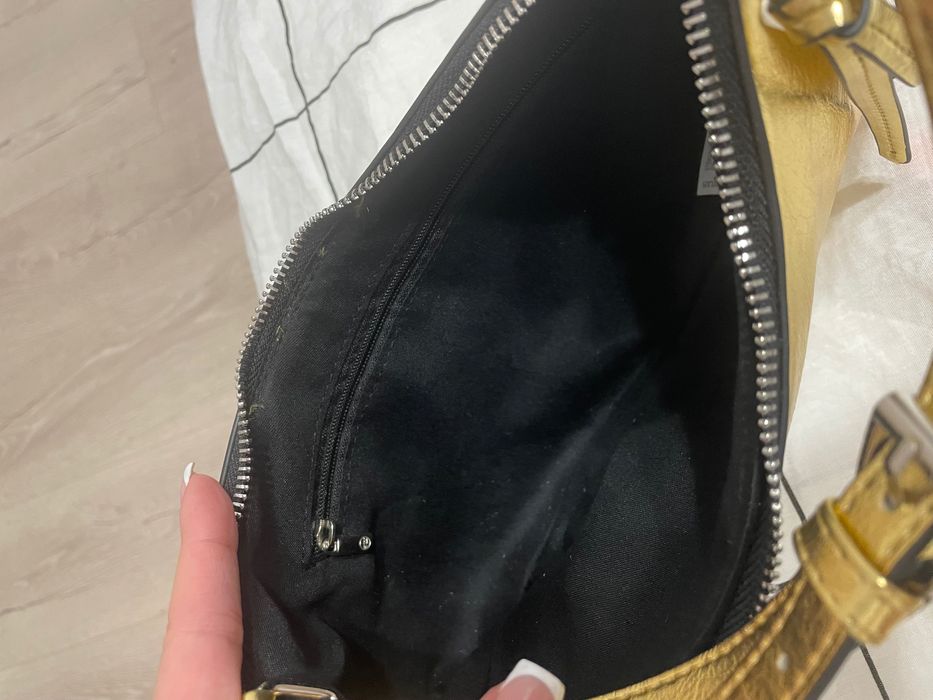 Чанта Stradivarius златна