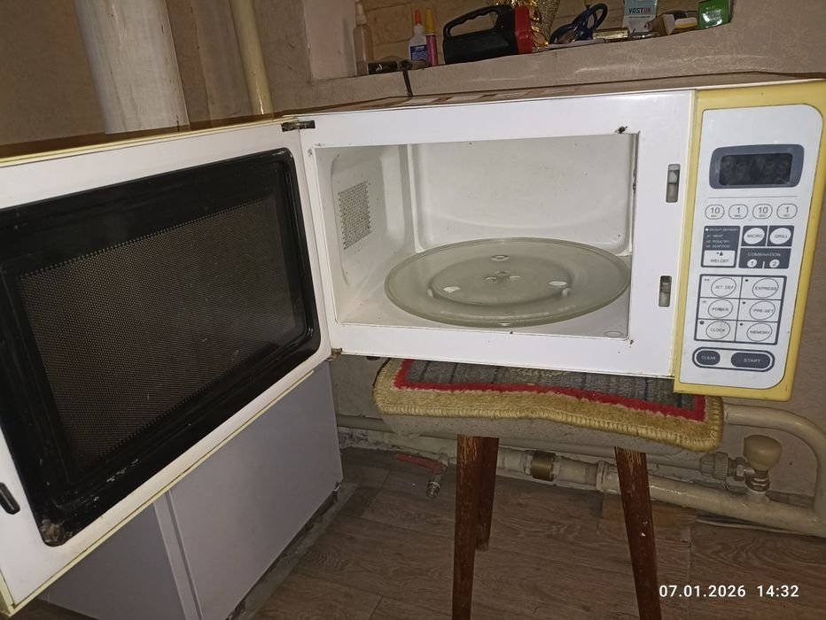 Микроволновка в отличном состоянии