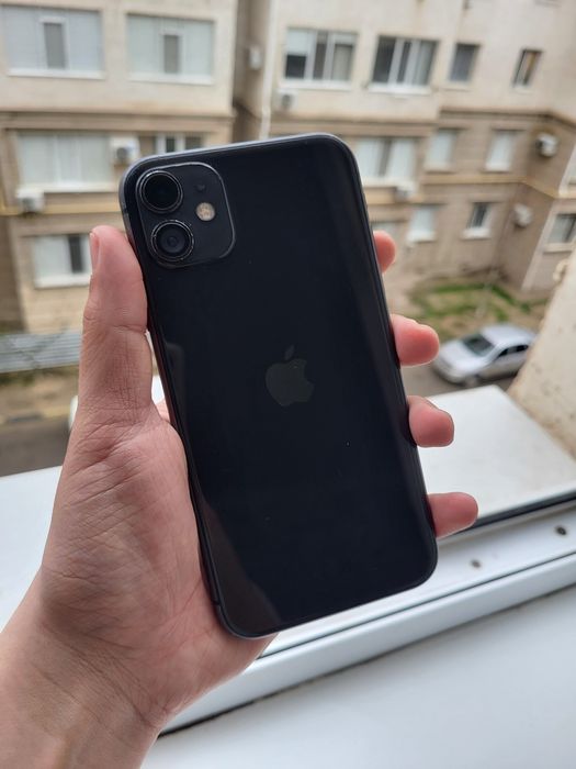 iPhone 11 64Gb AKB 83%