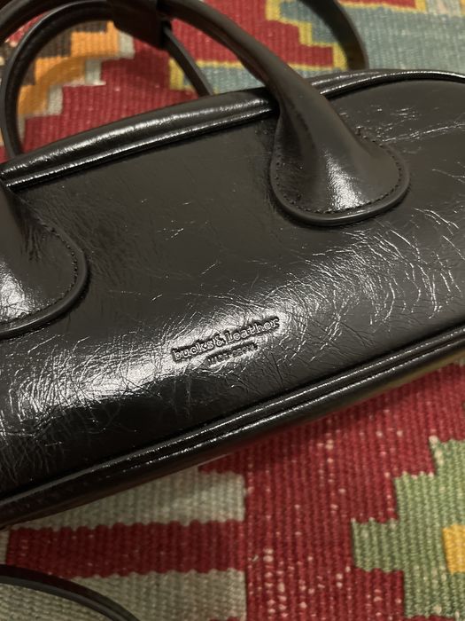 Сумочка кожаная небольшая