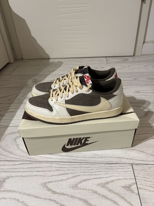 Air Jordan 1 Low Travis Scott Reverse Mocha