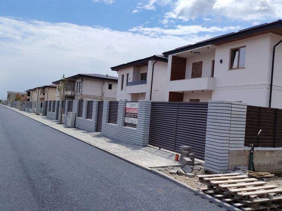 Vila Dobroiesti 5camere, 3 bai, cartier rezidențial, strada ASFALTATA