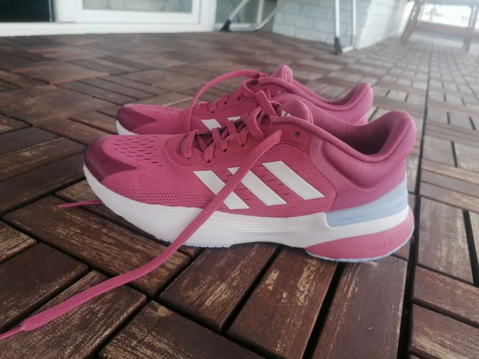 Продавам маратонки за бягане