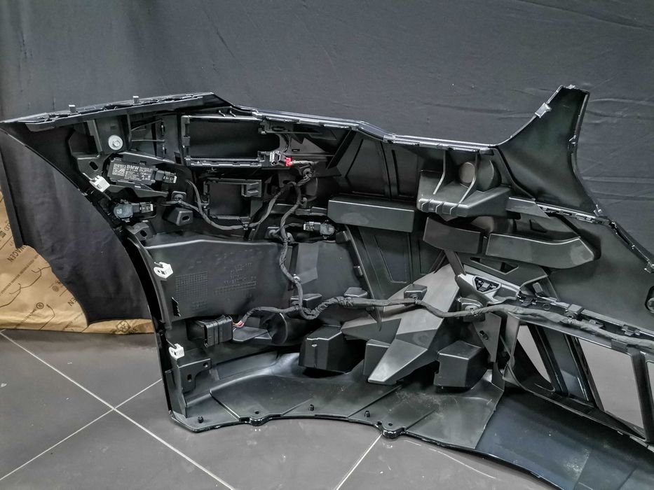 Нова Предна Броня Комплект BMW 5 i5 G60 G61 M Sport Paket Carbonschwar