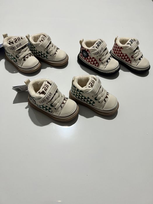 Детская обувь кроссовки сандали