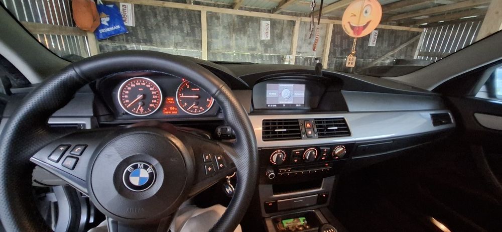 Se vinde bmw e60 520d facelift