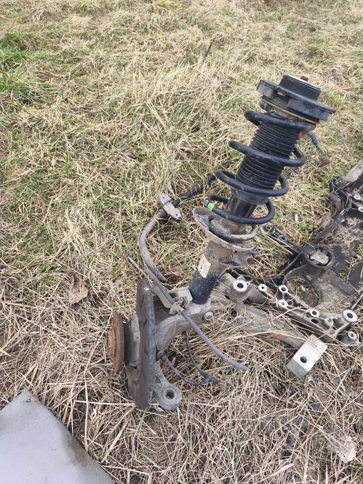 Set amortizoare față cu arcuri și flanșe Volkswagen Passat B6
