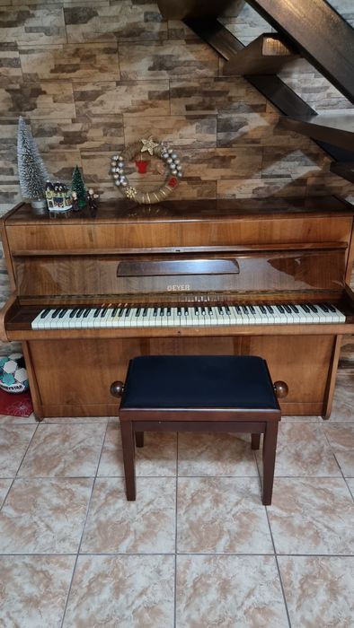 Vand pianina Geyer si vioara