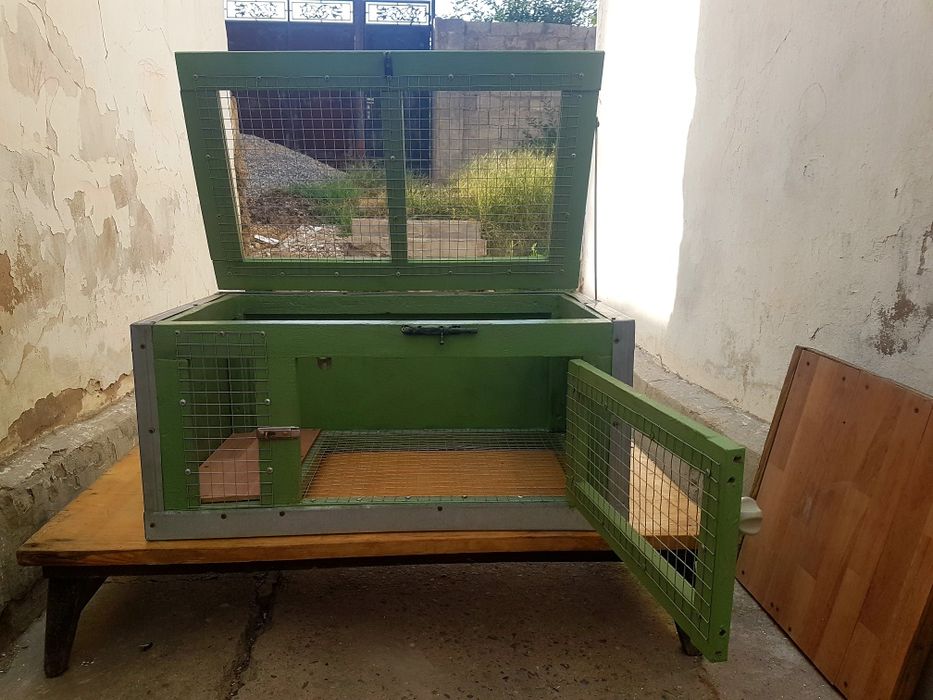 Продам клетки для кроликов !