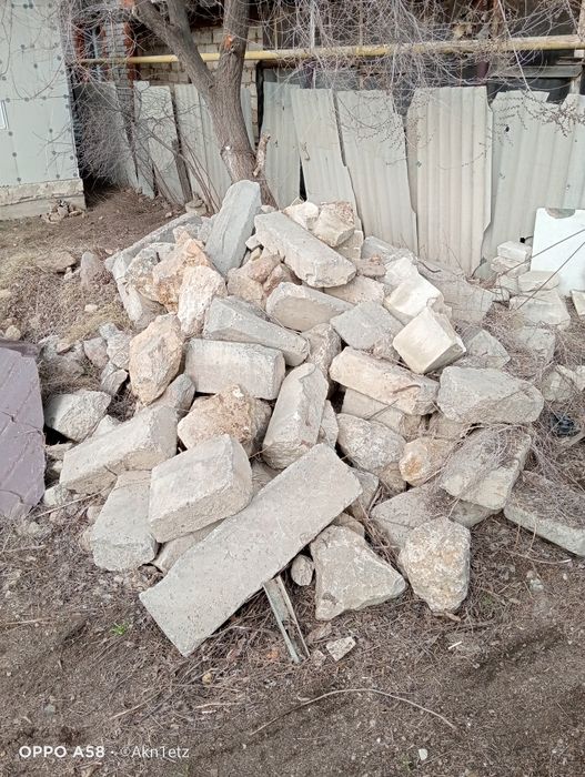 Большие камни для стройки