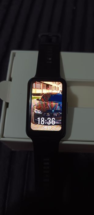 Продам смарт часы HUAWEI WATCH FIT