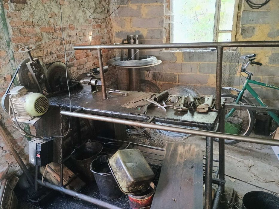 Masina de impletit plasa gard.