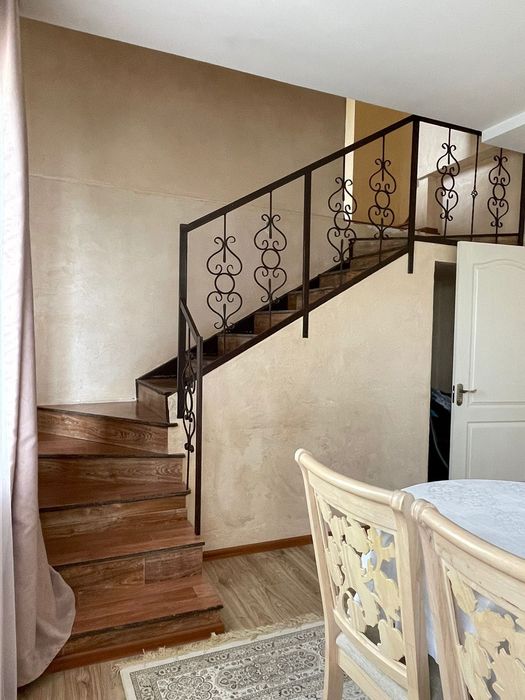 Дом продолжается 2 этажный!