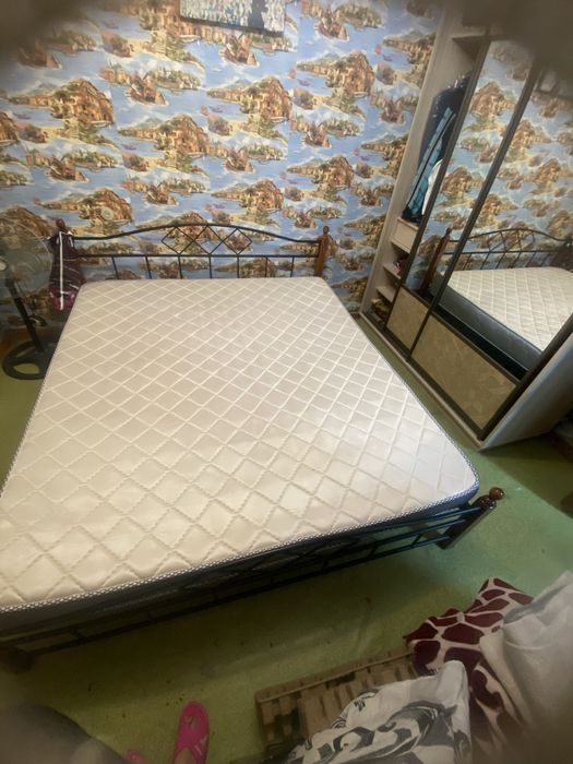 Двузспальняя  кровать