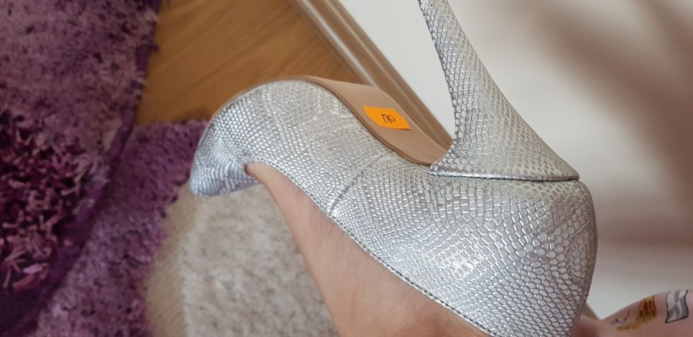 Pantofi piele argintiu marime 36