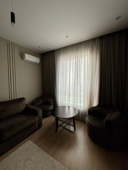 Сдам 2 комн Central Avenue