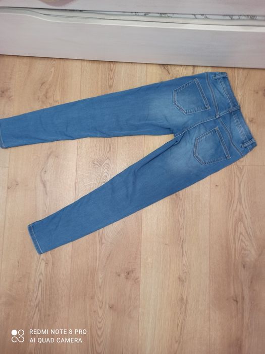 Дънки с блузка от Германия  и Франция