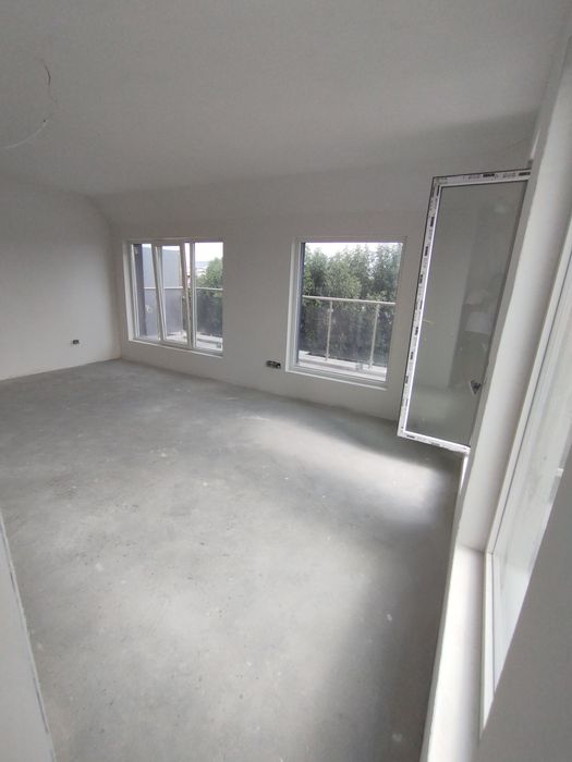 Продава се Тристаен апартамент в с. Аспарухово, Област Плевен - 105 кв.м за 1905 €/кв.м - Снимка #13