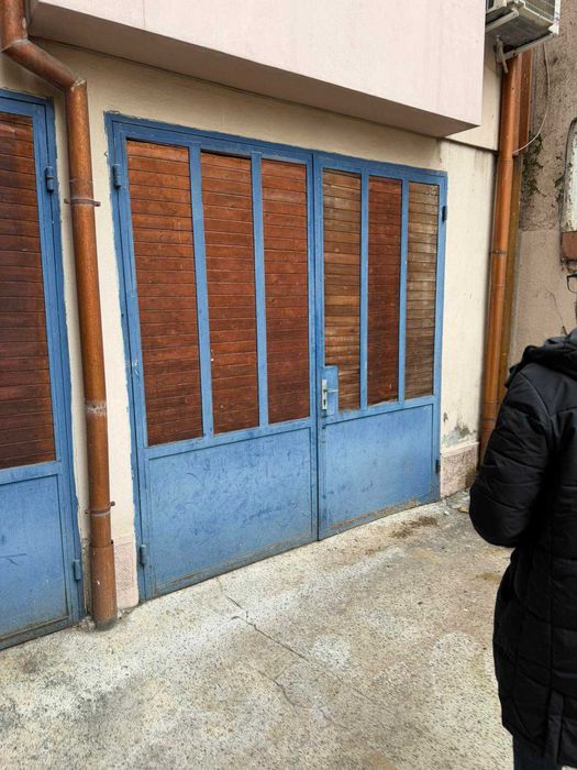 Тристаен апартамент с гараж до ВМИ