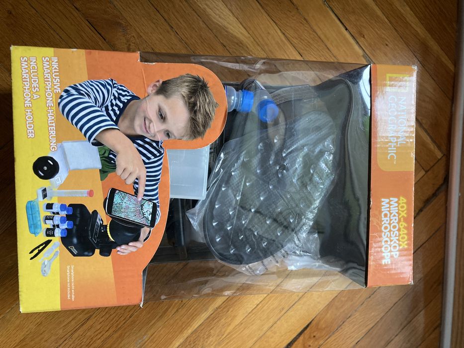 Детски микроскоп