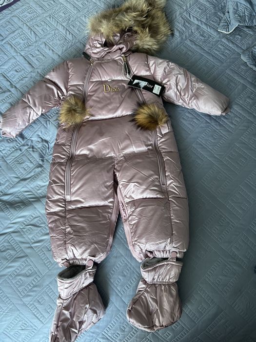 Продам новый зимний комбинезон