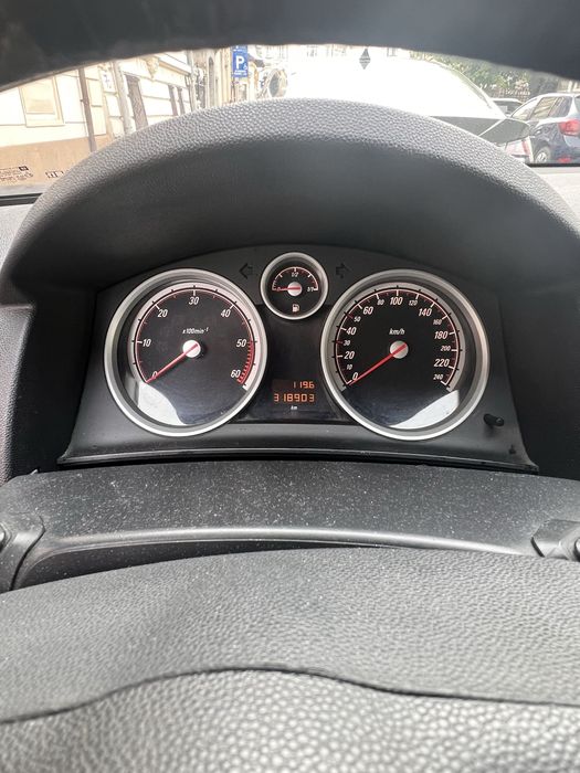 Opel Astra H 2006 , 1.9 diesel , 74kw/101 cp , 319k km