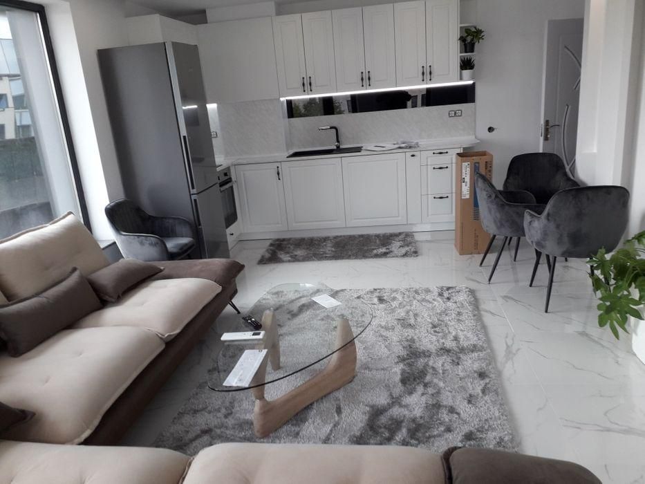 Дава се под наем Тристаен апартамент в Пловдив, Кършияка - 110 кв.м за 800 € - Снимка #1