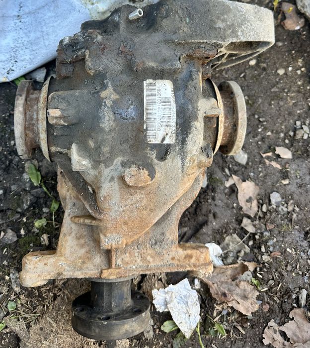 Части свалени от Е53 184 коня