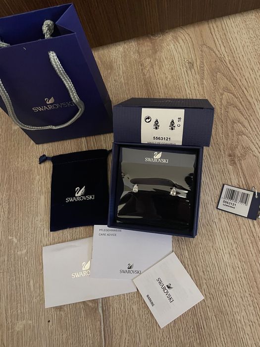 Обеци Swarovski - Attract stud Капка