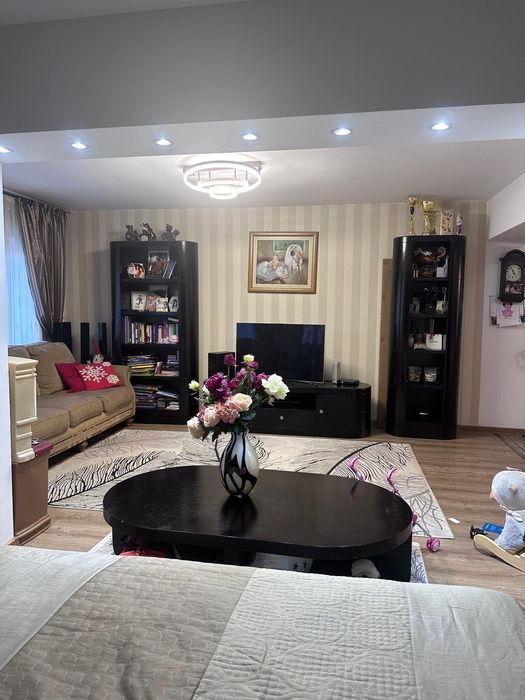 Apartament 4 camere Petroșani