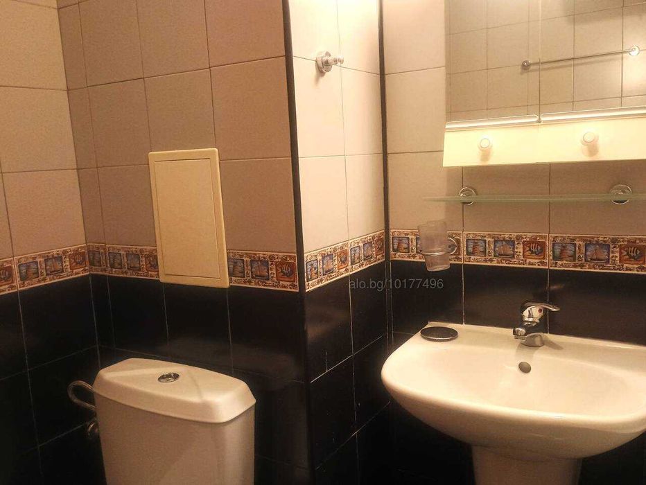 Практично студио с паркомясто в центъра на Слънчев бряг, до автогарата