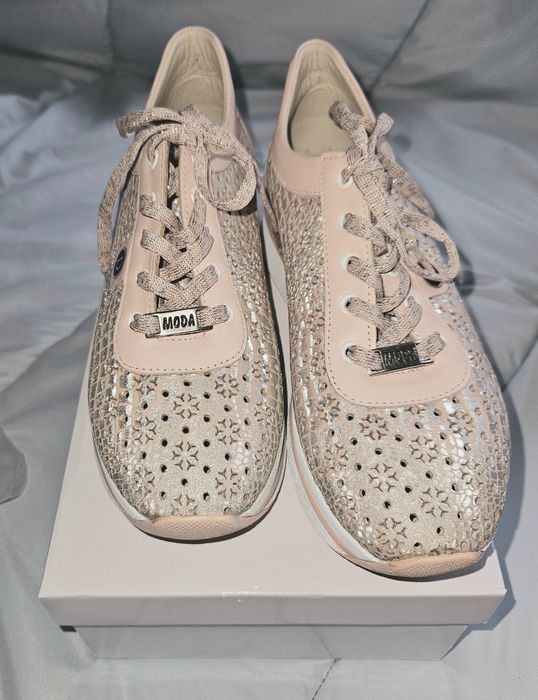 Дамски пролетни ортопедични обувки .38номер ,35лв.