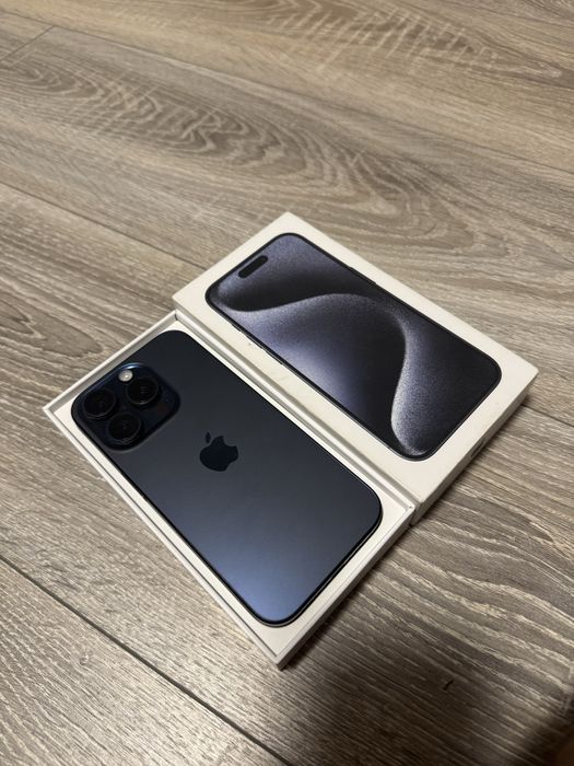 Vand iPhone 15 Pro - 128 GB - Excelent - Blue