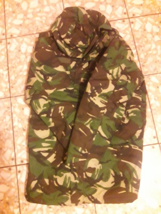 Scurta armată camuflaj padure