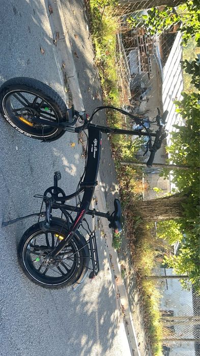 Am de vânzare o bicicletă Romeo în stare foarte bună adusă din Italia bicicleta foarte bine n-are nicio problemă
