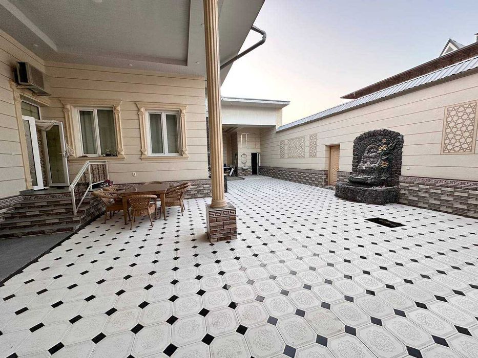 Продается свой, большой дом в Городе Джизаке, махалля Амир Тимура