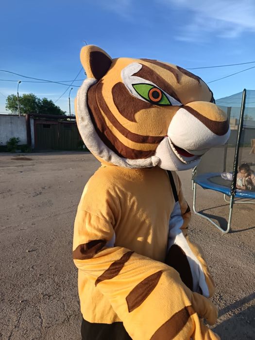 Продам костюмы есть разные