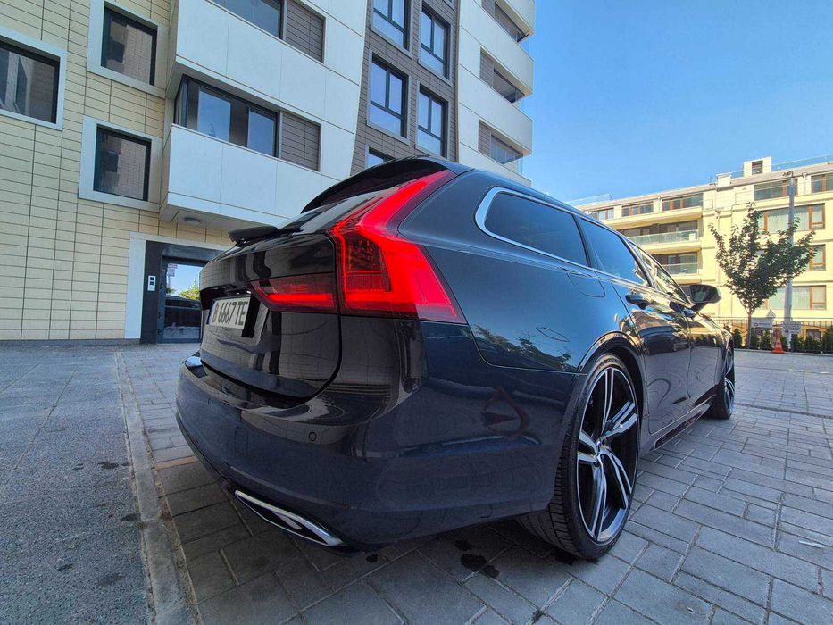Volvo V90 D4 R-Design