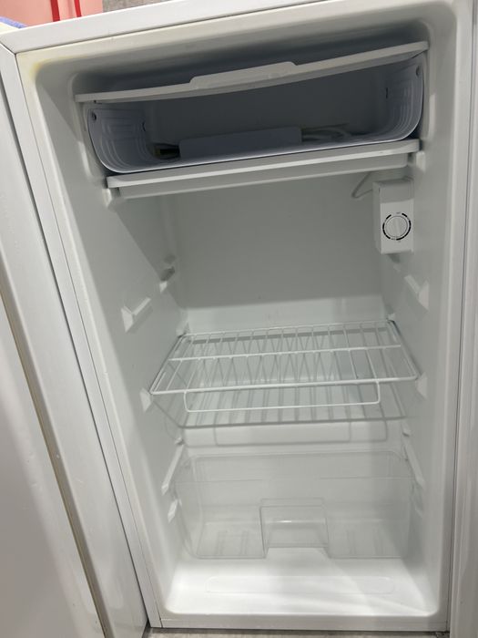 Компвктный холодильник