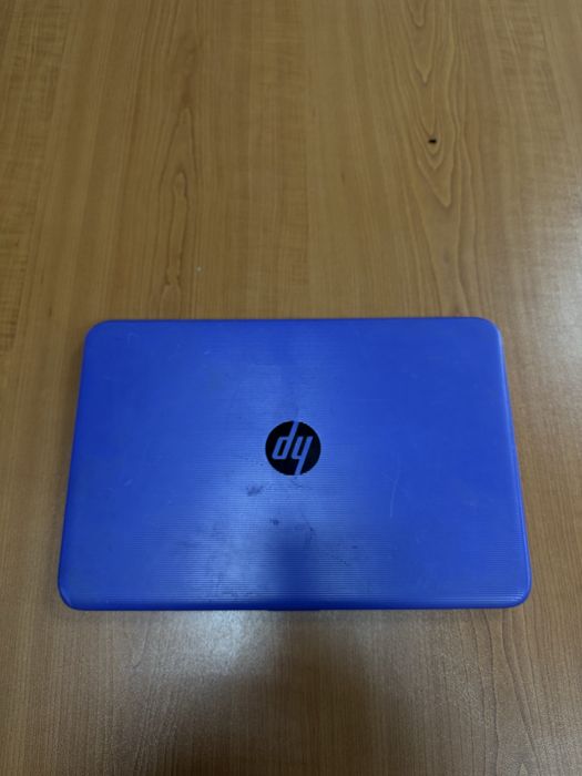 Лаптопа HP Stream 14